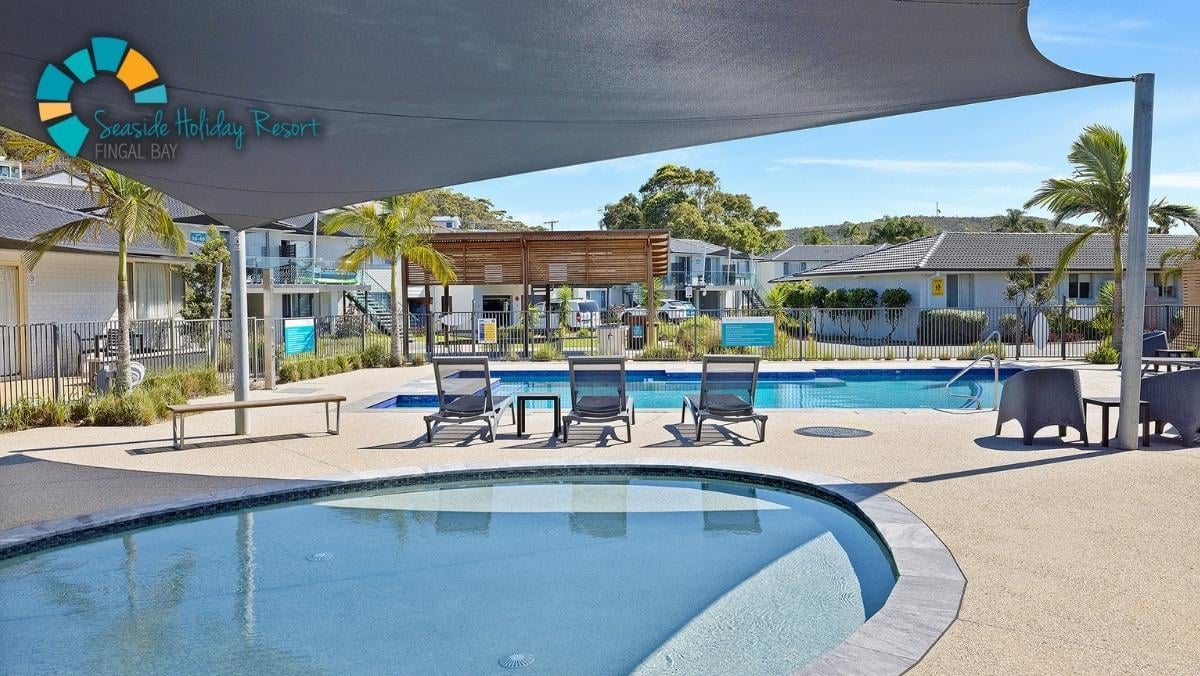 Seaside Holiday Resort Fingal Bay - Pool area  (1200 × 676px)